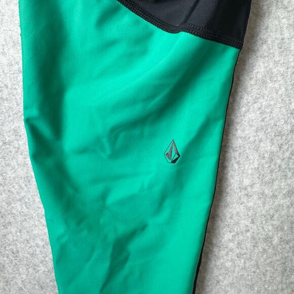 NWT Volcom Leggings Women’s Large Black Athletic 50UPF Simply Solid Colorblock - Picture 7 of 14